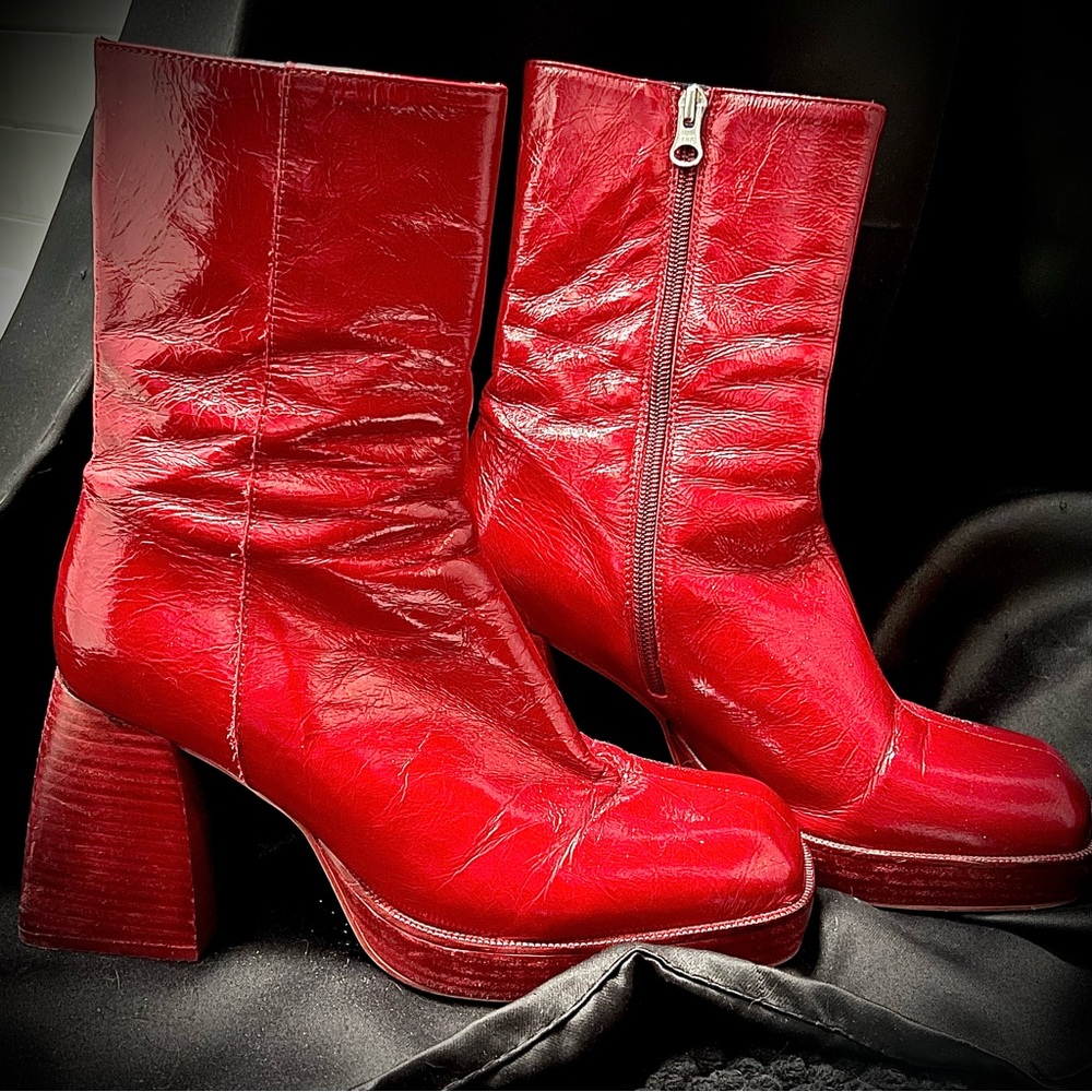 L’Intervalle Morton Berry Leather Boots